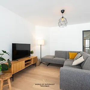 Bright Near The Sea And The Marina Appartement